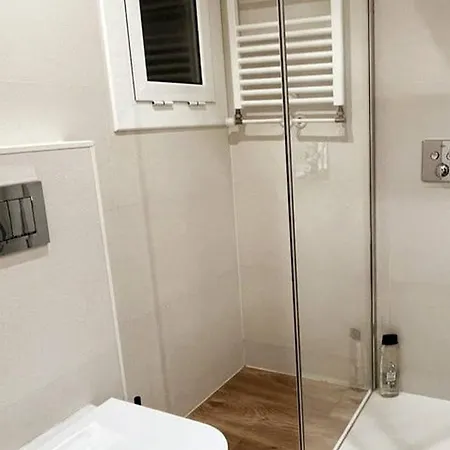 Lux In The Center Apartment